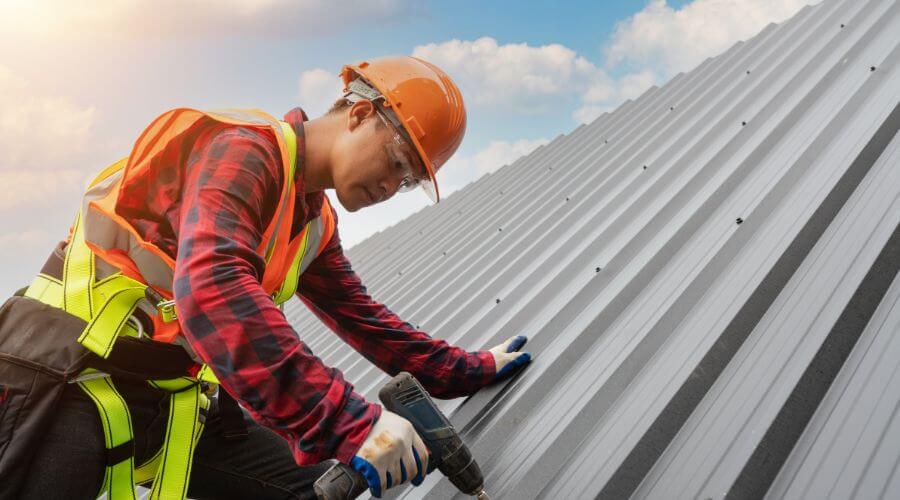 Professional Emergency Roof Repairs services in Vulcan, MI